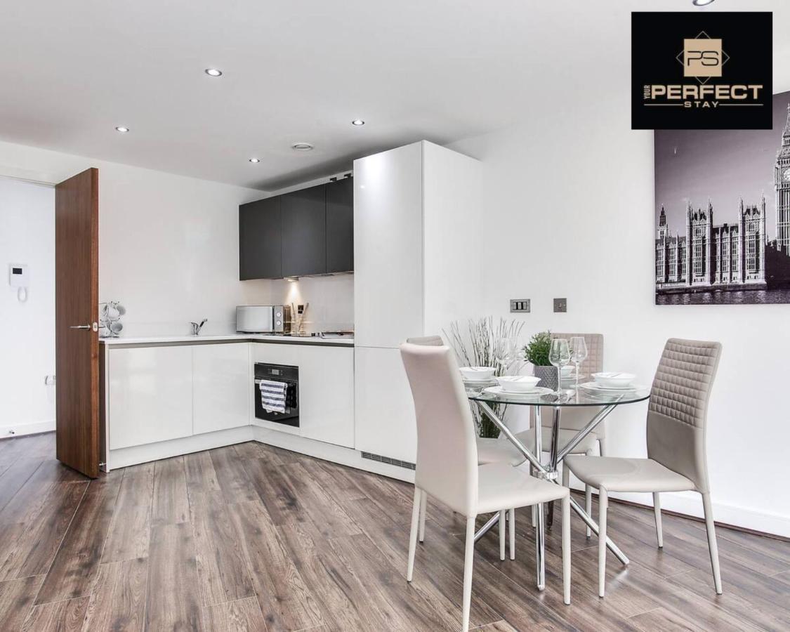 Luxe Modern Apartment By Your Perfect Stay Short Lets 버밍엄 외부 사진