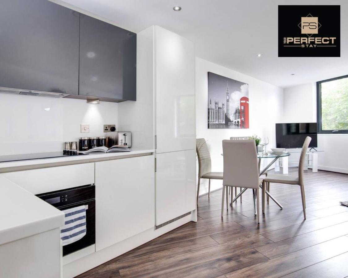 Luxe Modern Apartment By Your Perfect Stay Short Lets 버밍엄 외부 사진
