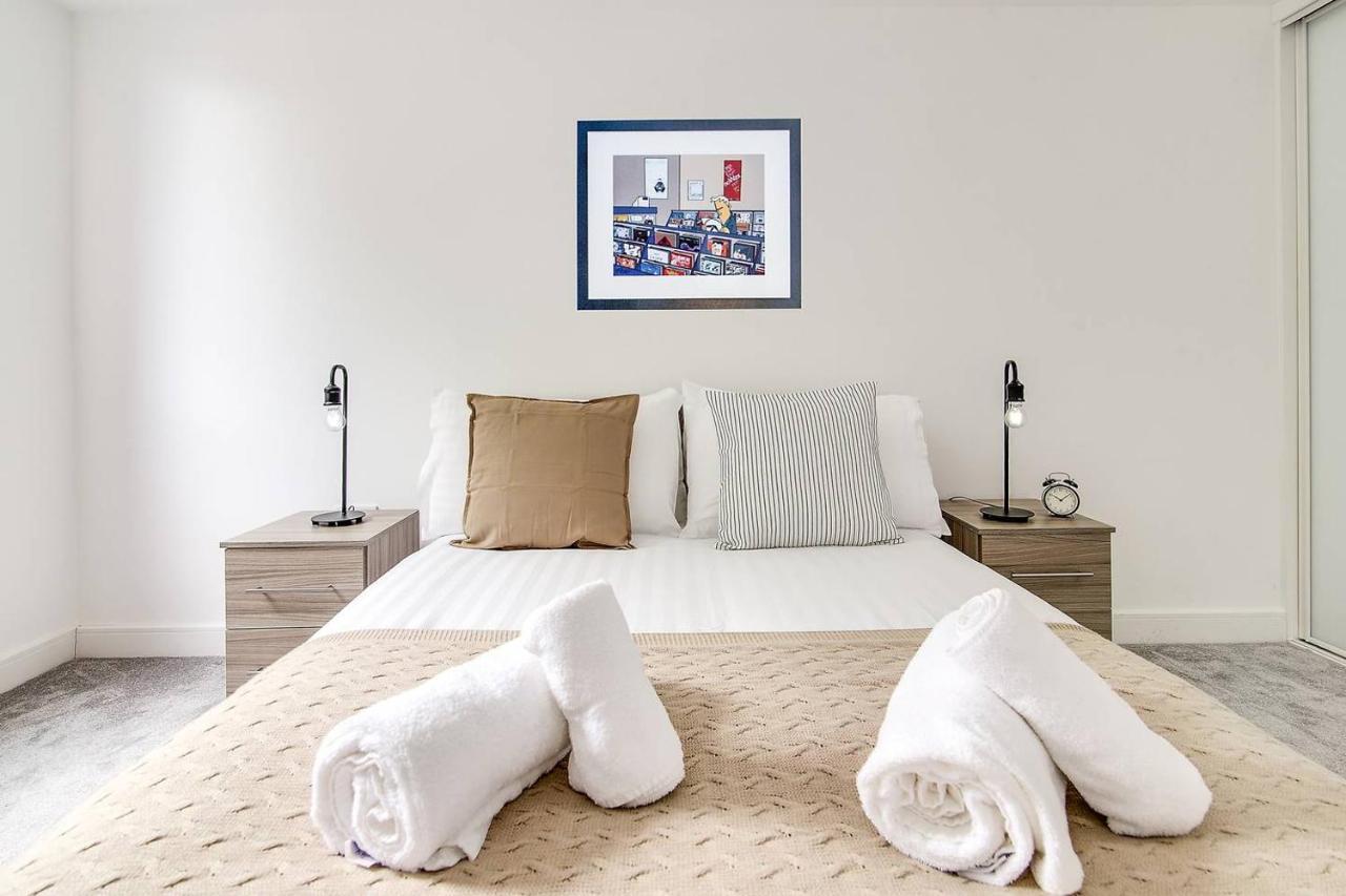 Luxe Modern Apartment By Your Perfect Stay Short Lets 버밍엄 외부 사진