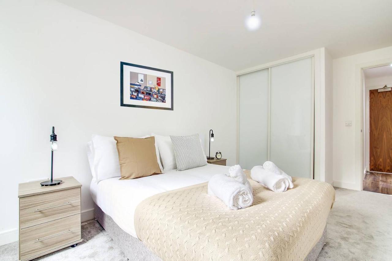 Luxe Modern Apartment By Your Perfect Stay Short Lets 버밍엄 외부 사진