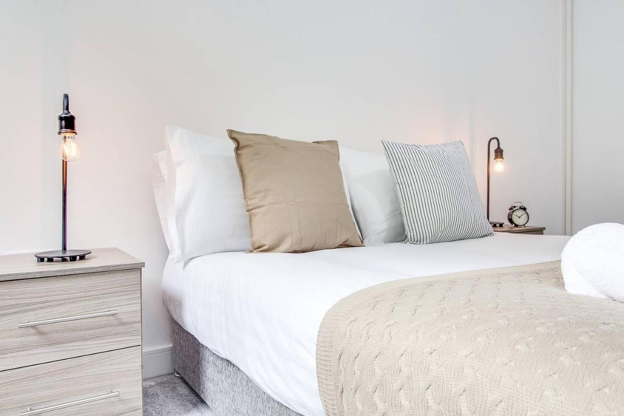 Luxe Modern Apartment By Your Perfect Stay Short Lets 버밍엄 외부 사진